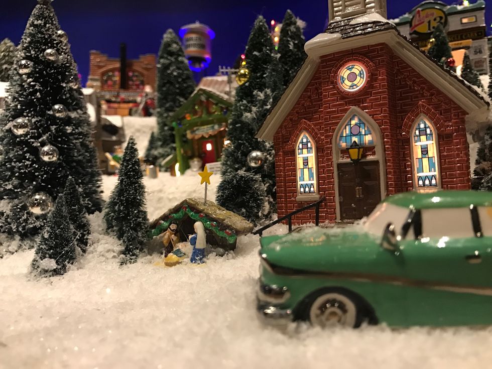 Blue, Winter, Snow, Christmas tree, Car, Vehicle, Scale model, Tree, Freezing, Christmas, 