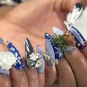 Nail, Finger, Nail care, Hand, Fashion accessory, Manicure, Jewellery, Ring, Artificial nails, Silver, 