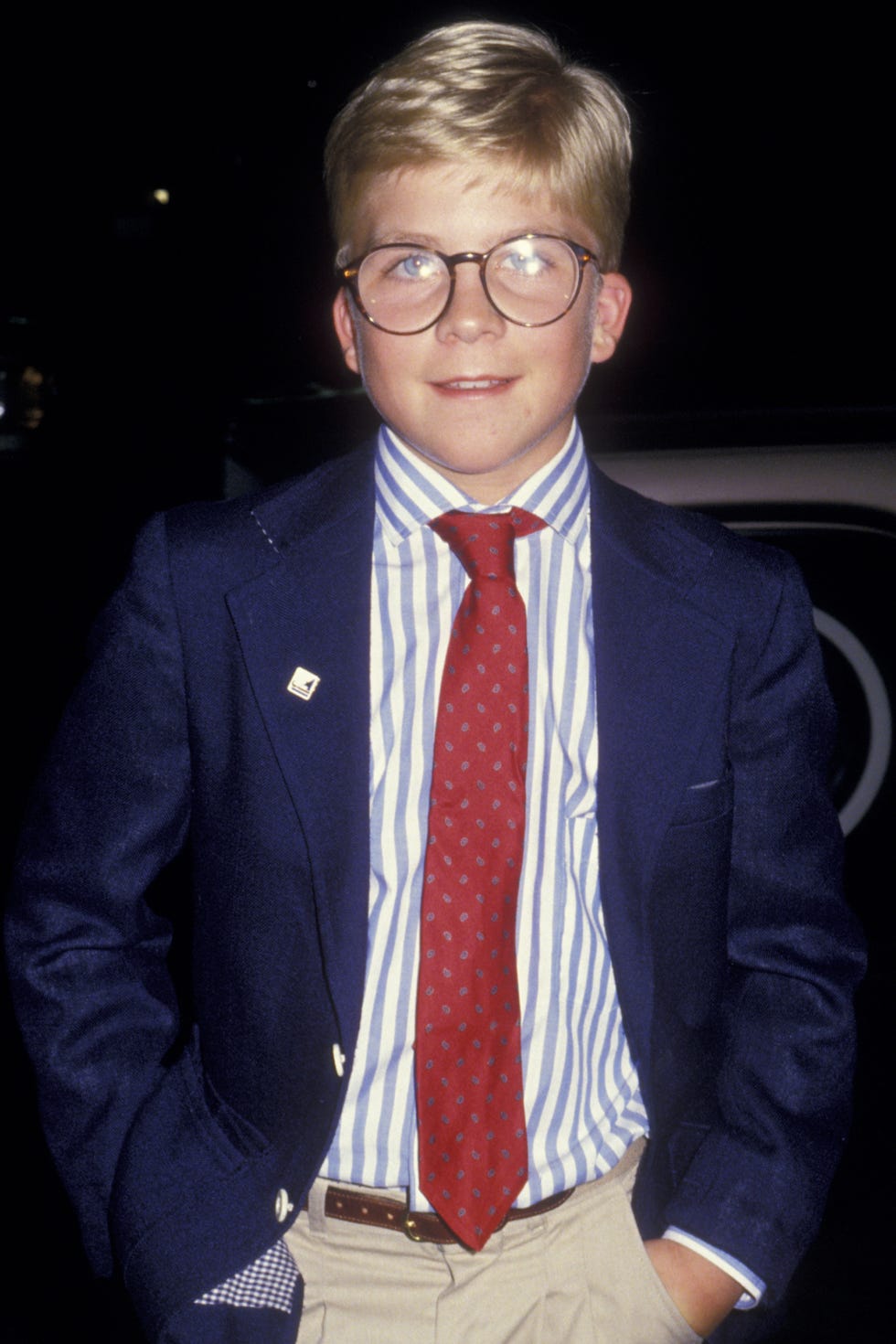 tie, suit, formal wear, outerwear, glasses, blazer, tuxedo, eyewear, vision care, electric blue,