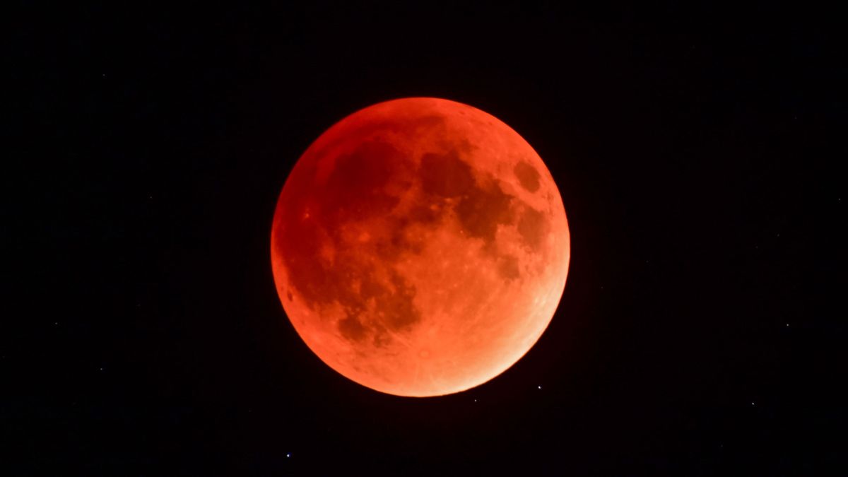 super blood moon