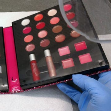Eye shadow, Cosmetics, Eye, Pink, Organ, Human body, Lip gloss, Eye shadow, Cosmetics, Eye, Pink, Organ, Human body, Lip gloss,