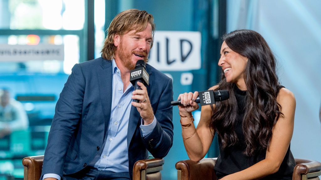 preview for 'WE ARE PREGNANT!' Chip and Joanna Gaines Expecting Fifth Child Together
