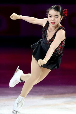 Figure skate, Figure skating, Ice dancing, Ice skating, Skating, Dancer, Jumping, Ice skate, Recreation, Axel jump, 