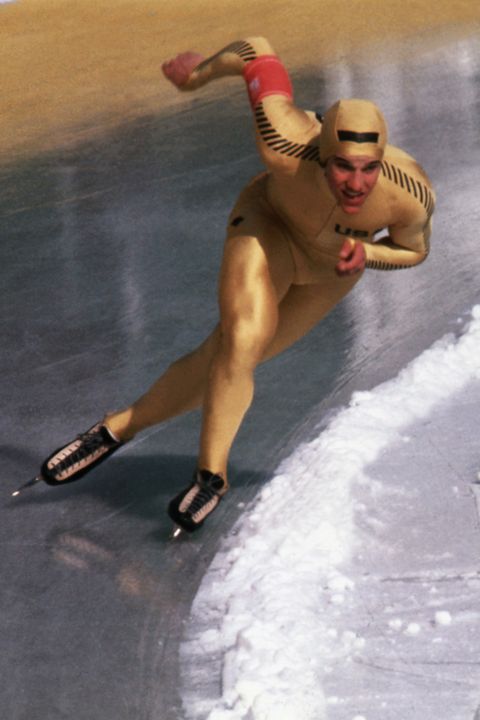 Ice skating, Figure skating, Recreation, Skating, Leg, Individual sports, Ice, Winter sport, Sports, Sports equipment, 