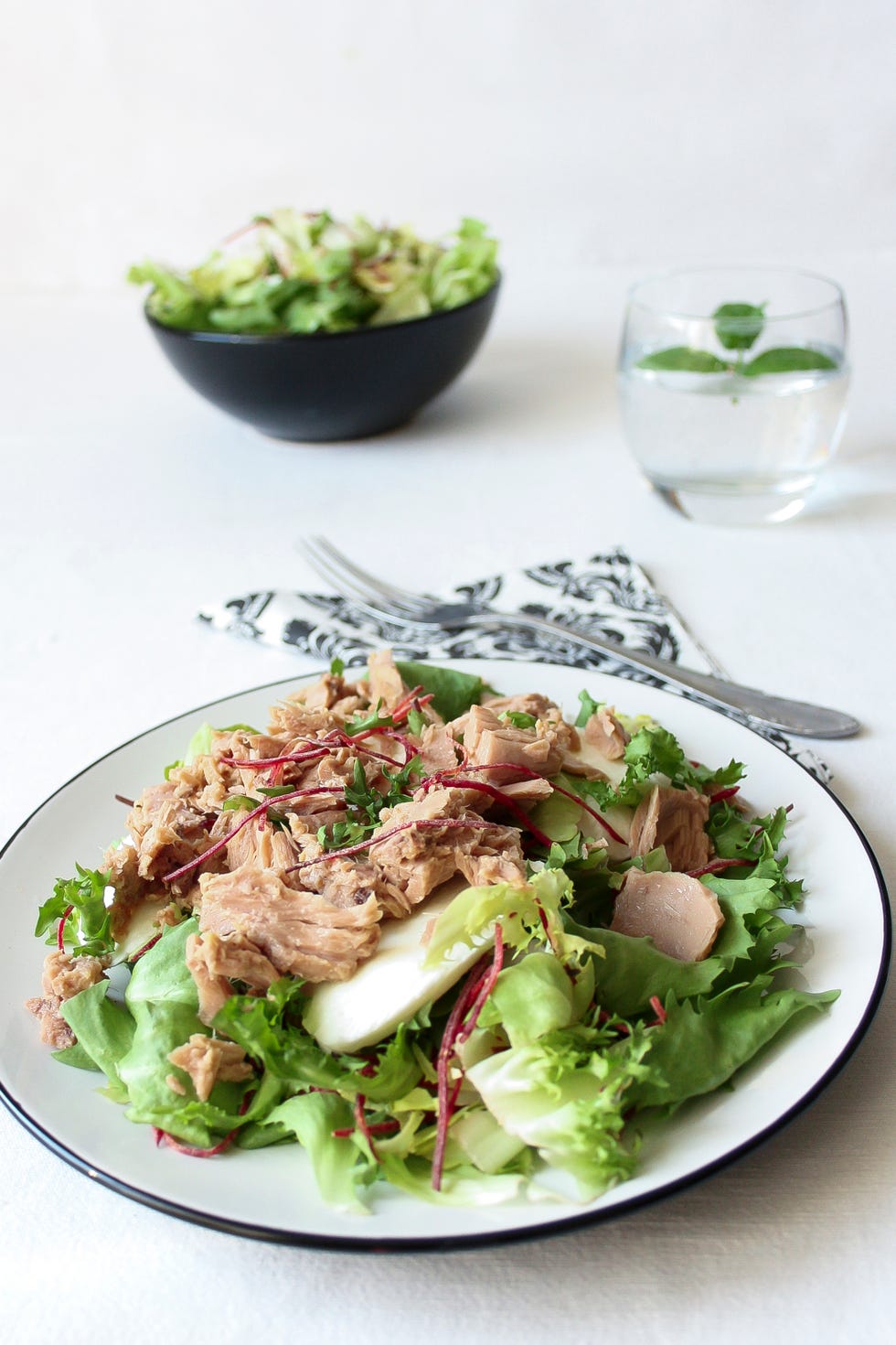 tuna with salad