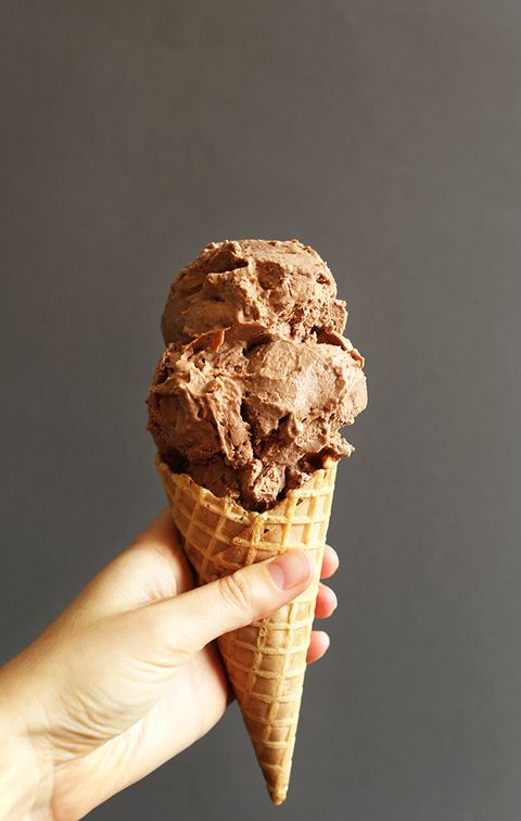 Ice cream cone, Chocolate ice cream, Frozen dessert, Food, Ice cream, Gelato, Dessert, Dondurma, Cuisine, Dish, 