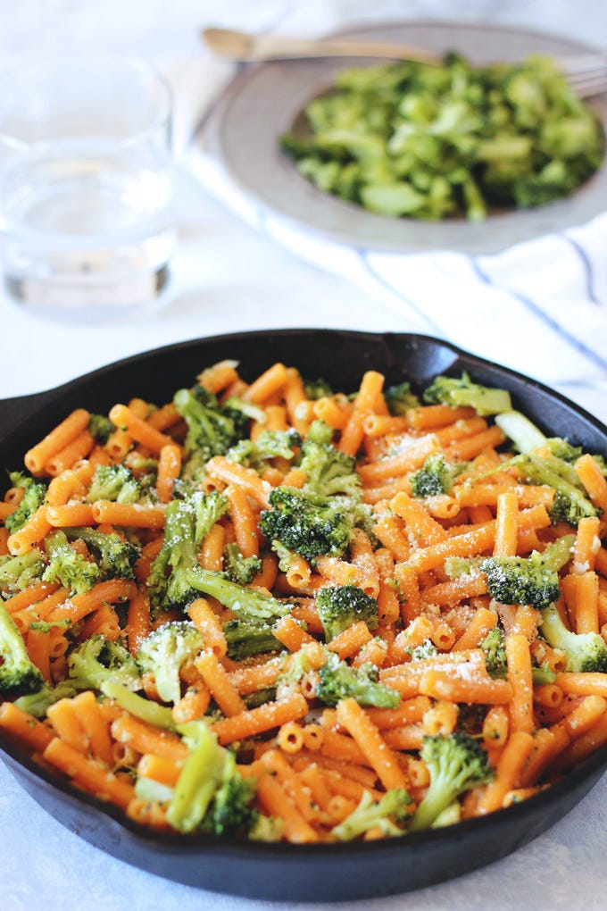 Food, Cuisine, Dish, Ingredient, Vegetable, Vegetarian food, Pasta, Produce, Pasta salad, Italian food, 