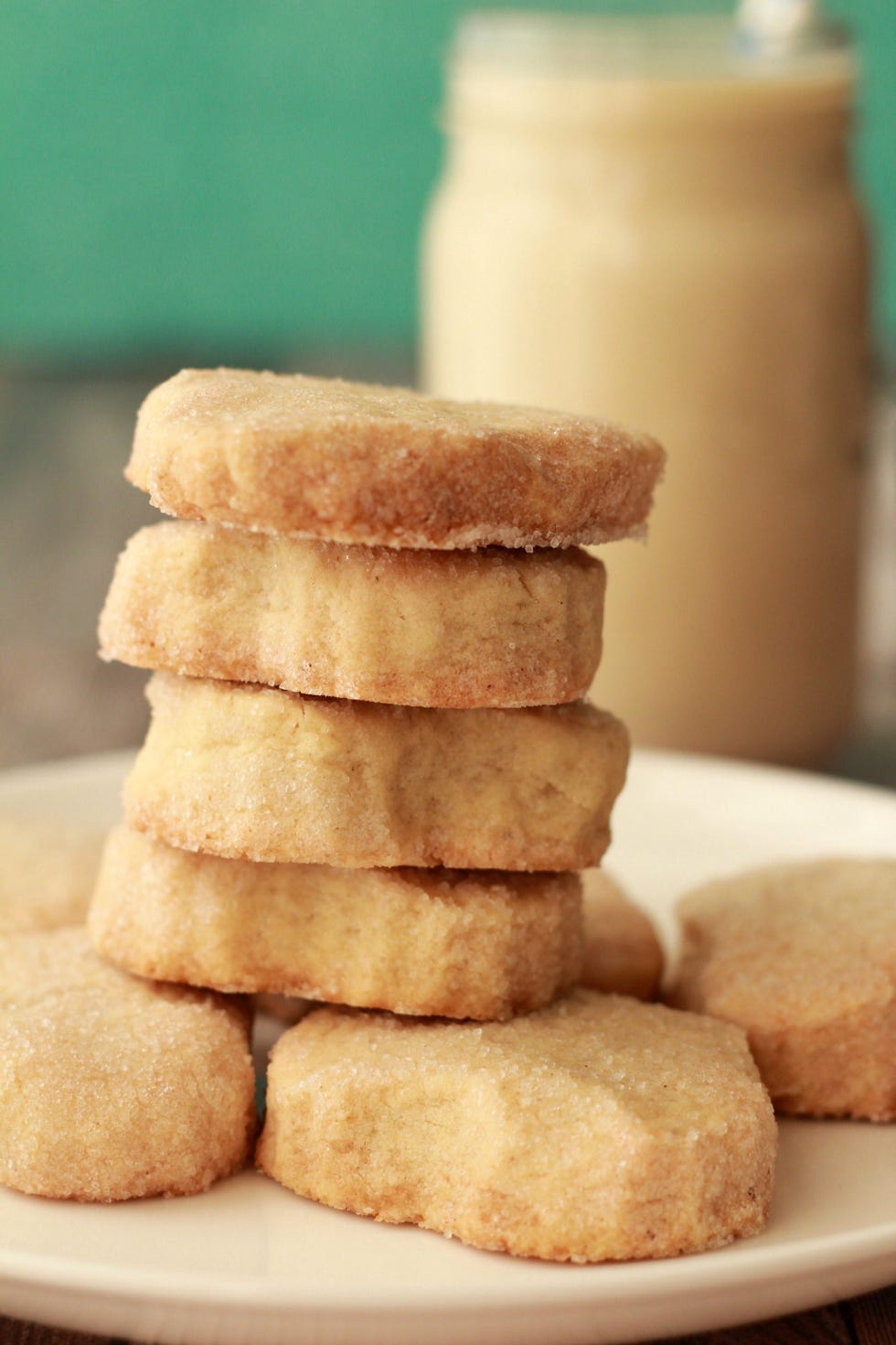 Food, Dish, Snickerdoodle, Biscuit, Baked goods, Cuisine, Cookies and crackers, Ingredient, Cookie, Dessert, 
