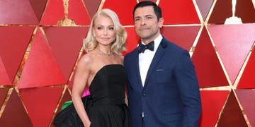 kelly ripa and mark consuelos at oscars