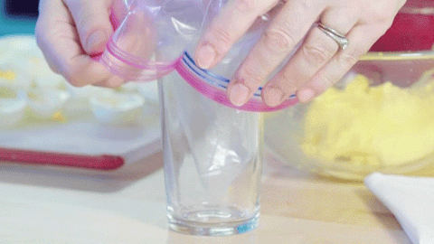 Make piping bag deviled eggs 1521218175-02-bag.gif?crop=1xw:1.0xh;cen