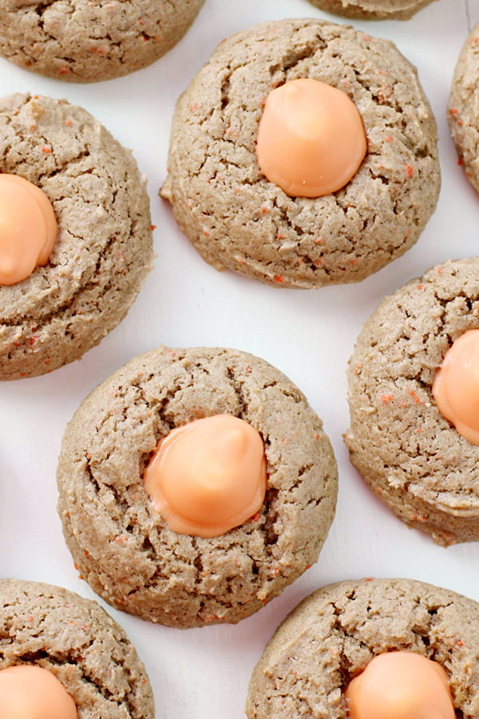 Food, Dish, Macaroon, Cuisine, Ingredient, Cookie, Dessert, Cookies and crackers, Baked goods, Finger food, 