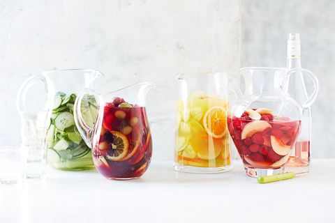 24 Best Sangrias To Sip All Summer Long How To Make Easy Red And White Wine Sangria