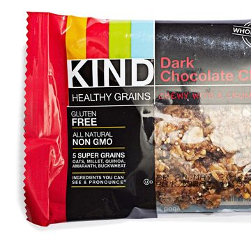 kind healthy grains bar in dark chocolate chunk