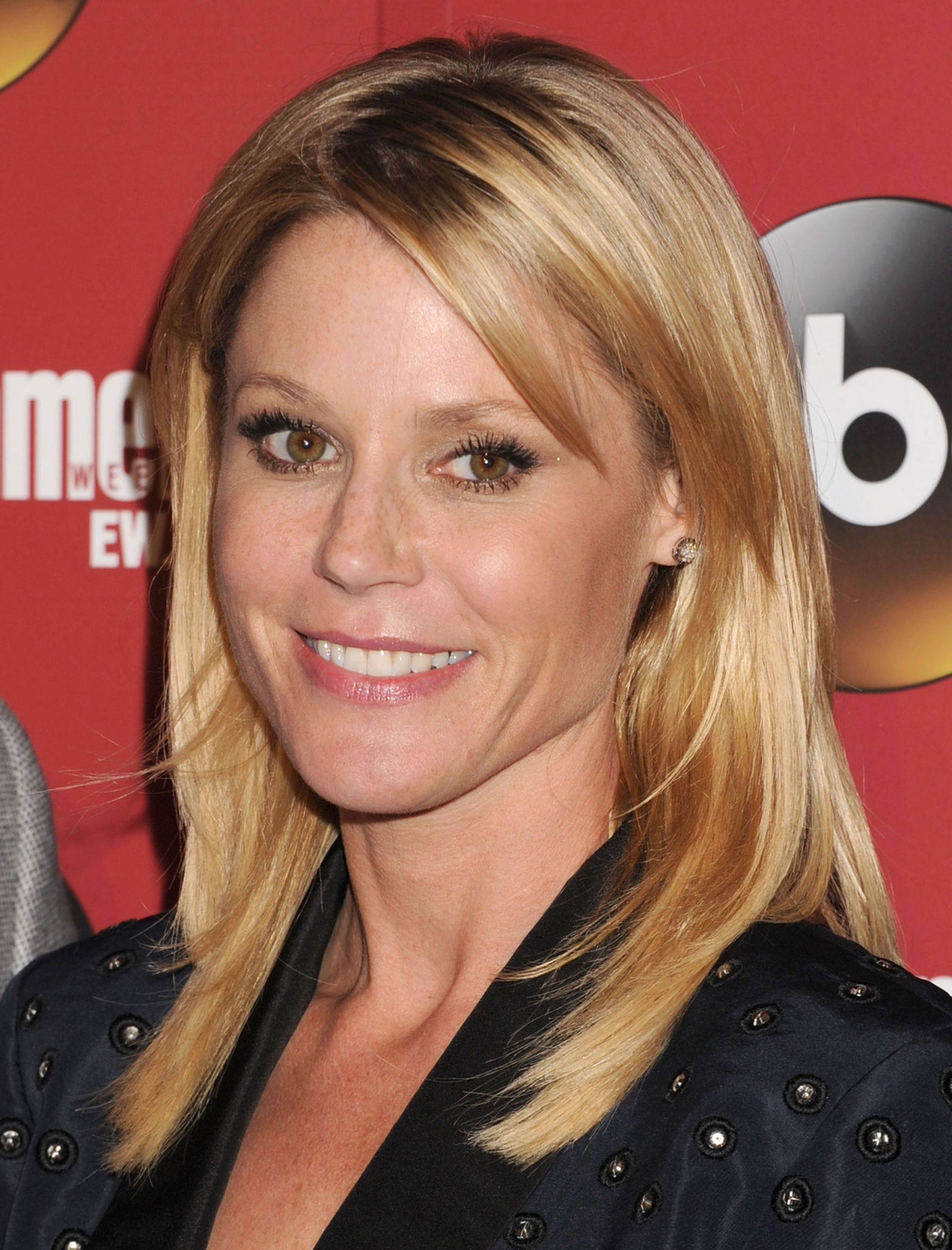 Modern Family star Julie Bowen was convinced her pregnancy would stop her  being cast in the show - Irish Mirror Online