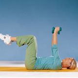 Lying Down Triceps Extension with Knees Up, Starting Position