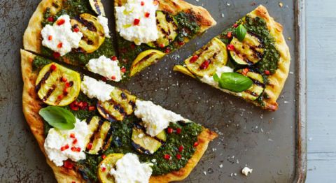 grilled green and white pizza