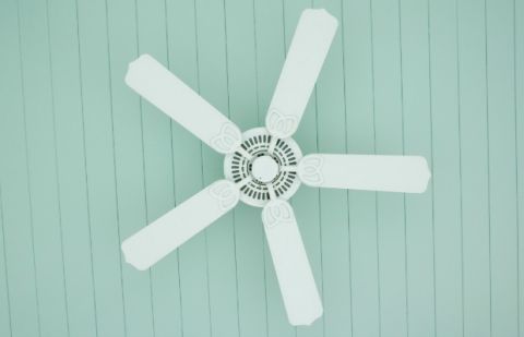 Reverse Ceiling Fan In Winter How To Lower Heating Costs