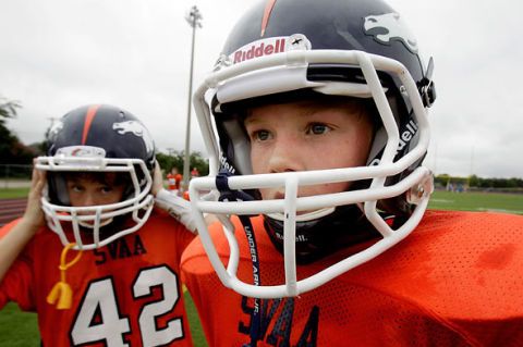 Football Helmet Safety for Kids - Information on Football Helmet Safety