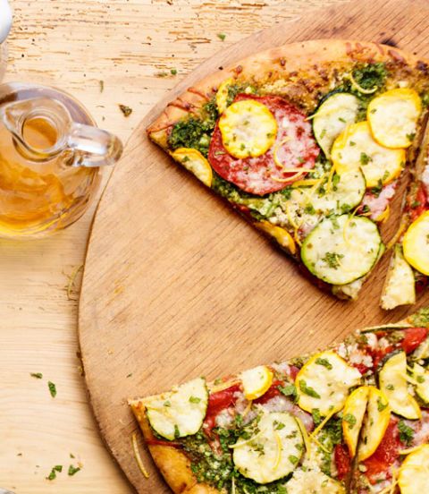 zucchini pesto pizza