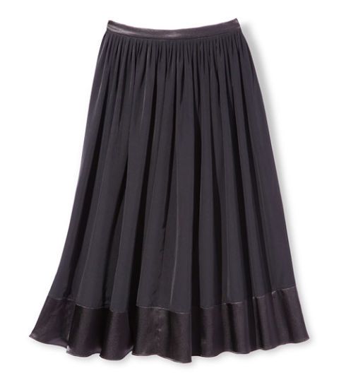 how to wear black flowy skirt