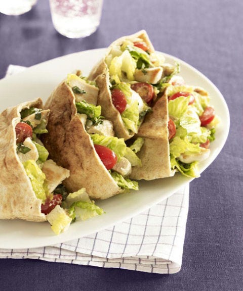 Pollo Caesar Pitas piselli caesar di pollo