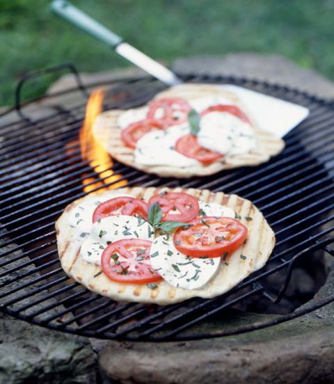 grilled tomato and basil pizzas