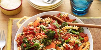 Rotini With Marinara Broccoli Carrots And Peppers Italian Recipes