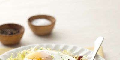 Linguine with Frisee, Bacon, and Egg Recipe