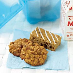 Chewy-Oatmeal-Raisin-Cookies