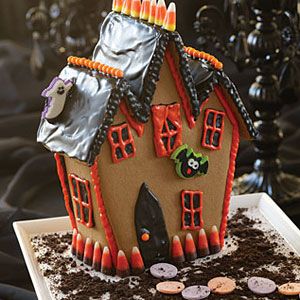 Haunted-Gingerbread-Cookie-House