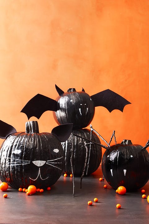 60 Pumpkin Designs We Love For 2018 Decorating Ideas Black Painted Pumpkins Crafts