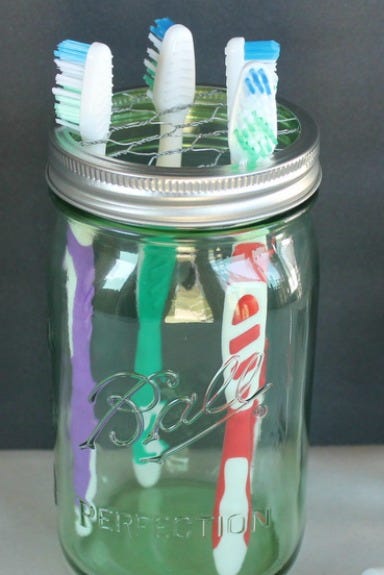 Mason Jar Crafts - Toothbrush Holder Mason Jar Crafts - Toothbrush Holder
