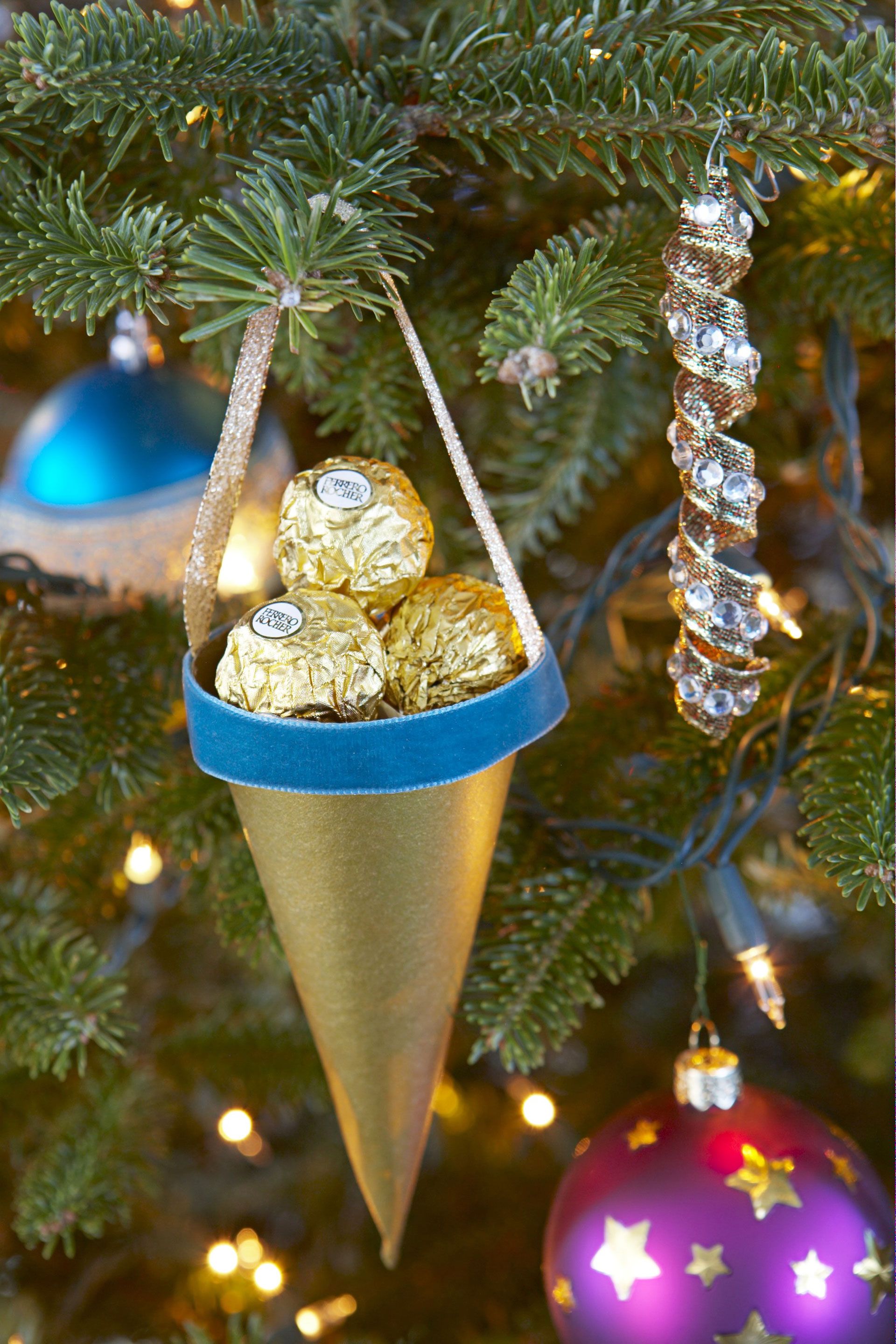 1167 HH-Christmas Tree Decorations Elegant Christmas Tree Decoration Bead Cones-no 