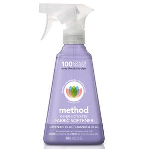 Noul balsam de rufe spray activat la uscător de la Method