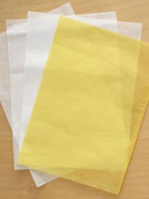 paper-daffodil napkin ring step 1