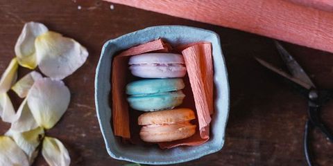 Macaroon, Sweetness, Finger food, Snack, Baked goods, Comfort food, Still life photography, Animal product, Leather, Food additive, 