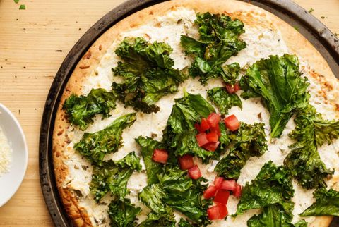 crispy kale white pizza