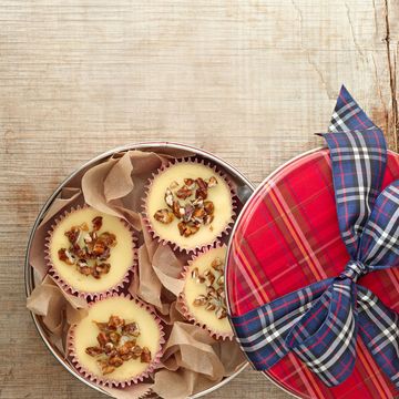 Mini Cheesecakes with Sugared Pecans - Christmas Food Gifts