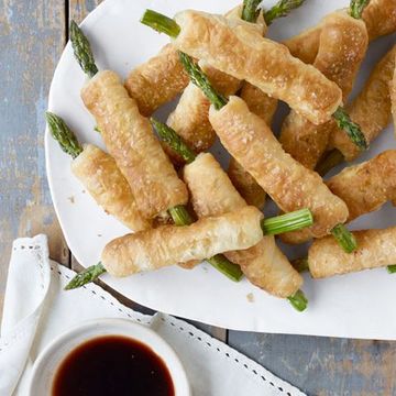 pastry wrapped asparagus with balsamic dipping sauce