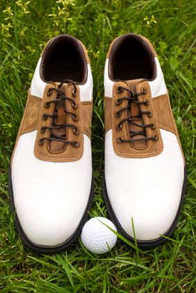 how to keep white golf shoes clean