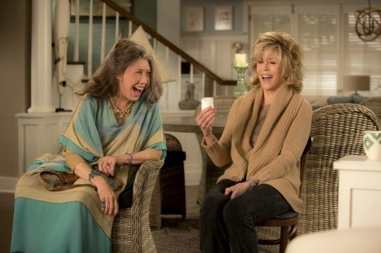 Lily Tomlin e Jane Fonda nella serie Netflix Grace and Frankie