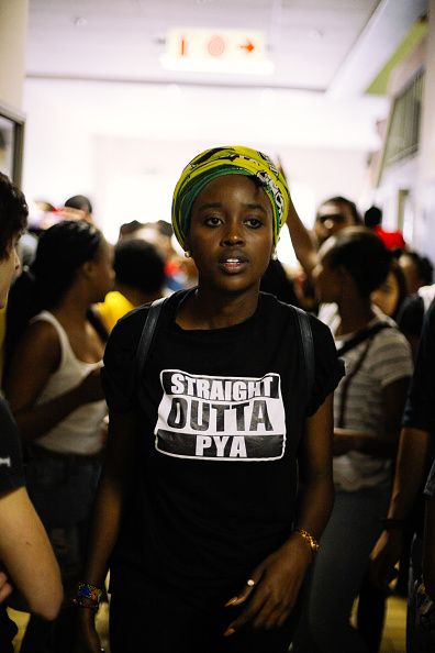 Nompendulo Mkhatshwa è una dei capi della rivolta studentesca #FeesMustFall in atto in Sud Africa