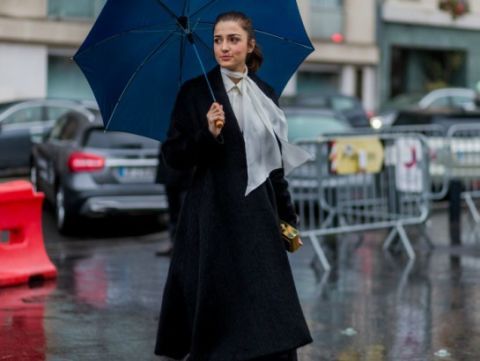 Street, Street fashion, Umbrella, Luxury vehicle, Mid-size car, Overcoat, Family car, Full-size car, Cart, Rain, 