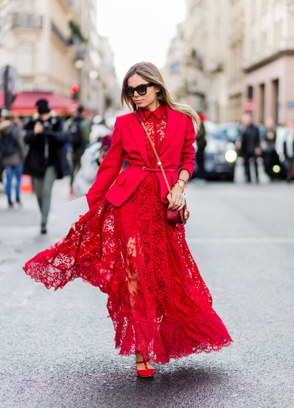 moda 2016 street style look monocromatico rosso