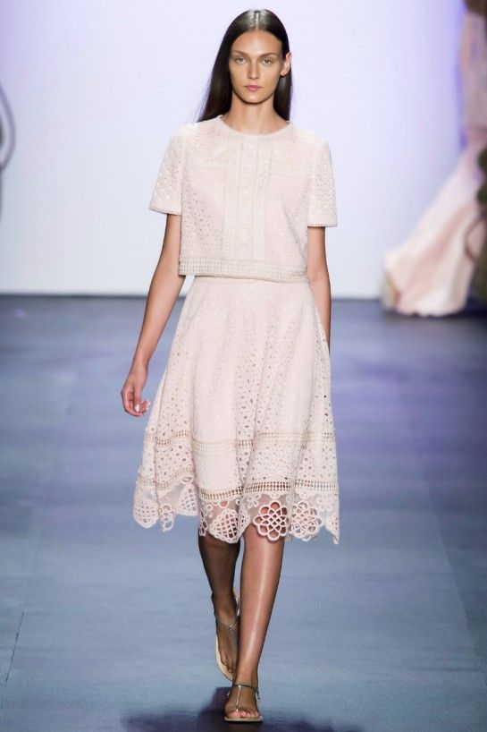 rosa quarzo moda 2016 Tadashi Shoji