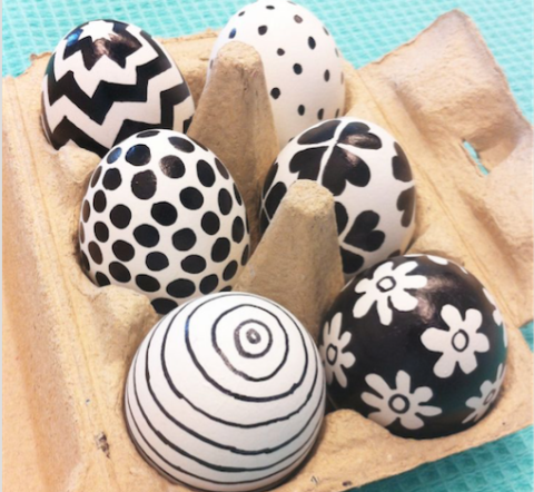 decorazioni-uova.-pasquali-bianco-e-nero