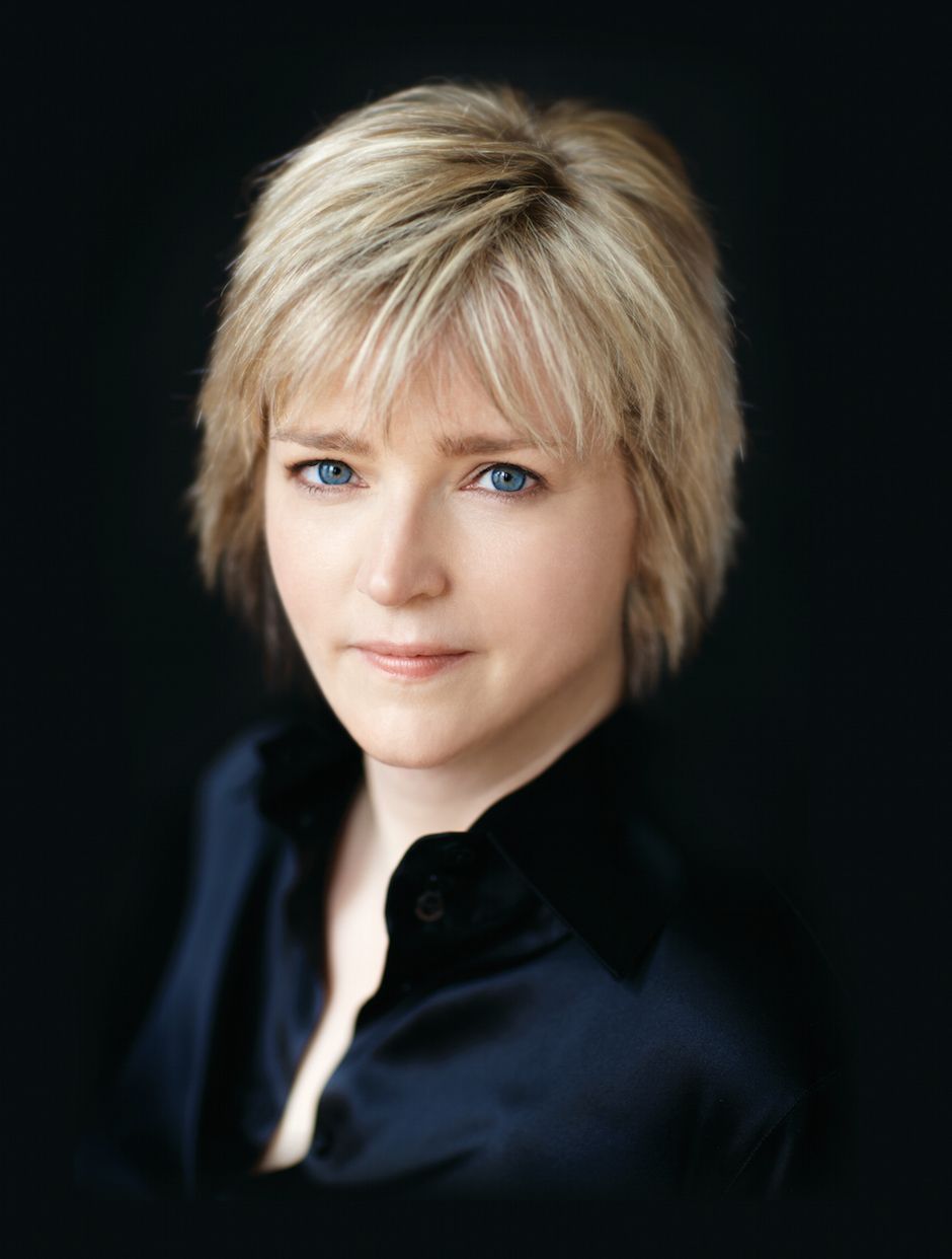 La scrittrice di thriller americana Karin Slaughter, il suo ultimo libro è Quelle belle ragazze.