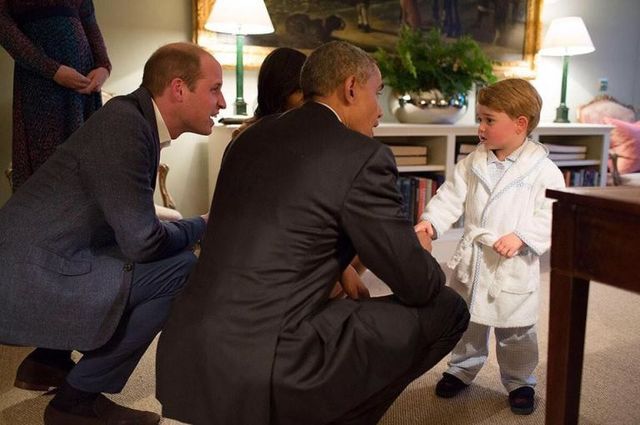 Kate e William presentano Barack Obama al principe George