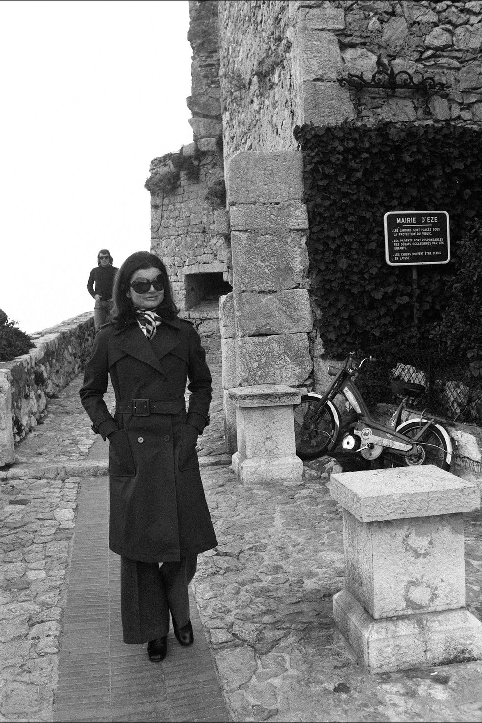 Jackie Onassis in Eze&#xA;** NB 55493 **