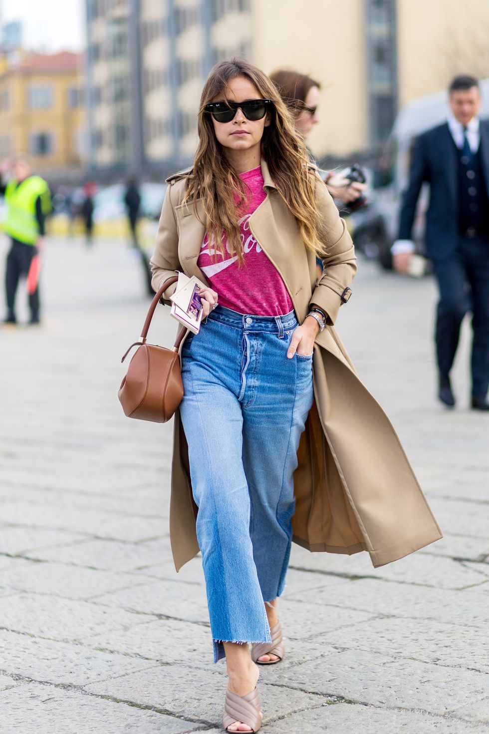 <p>The perennial street style star proves the soft trench can go effortlessly casual. </p>